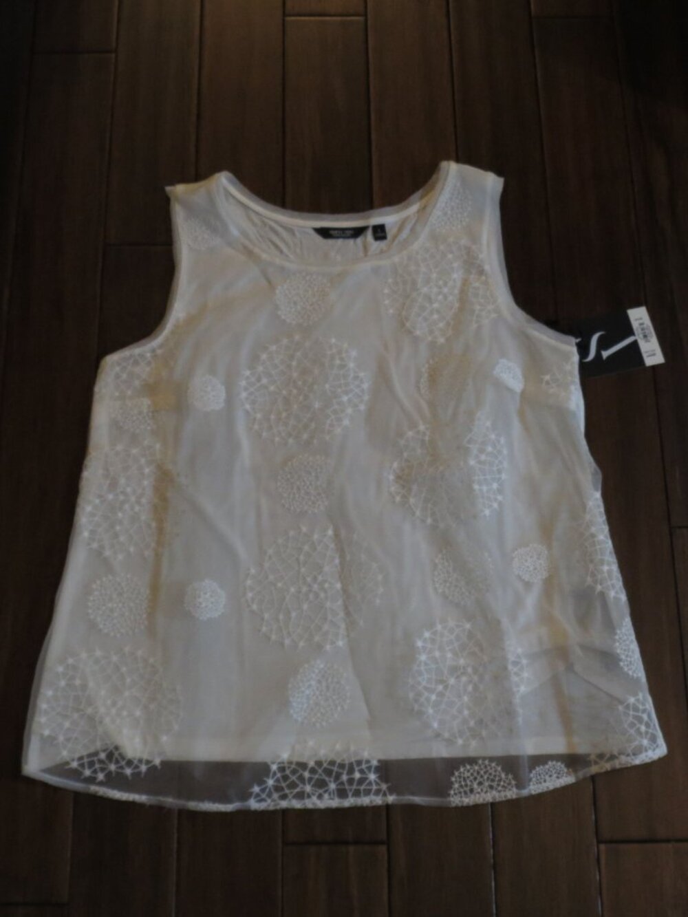 NEW WITH TAGS Simply Vera Wang  Large Lace Front 2fer Tank “Modern Blooms”